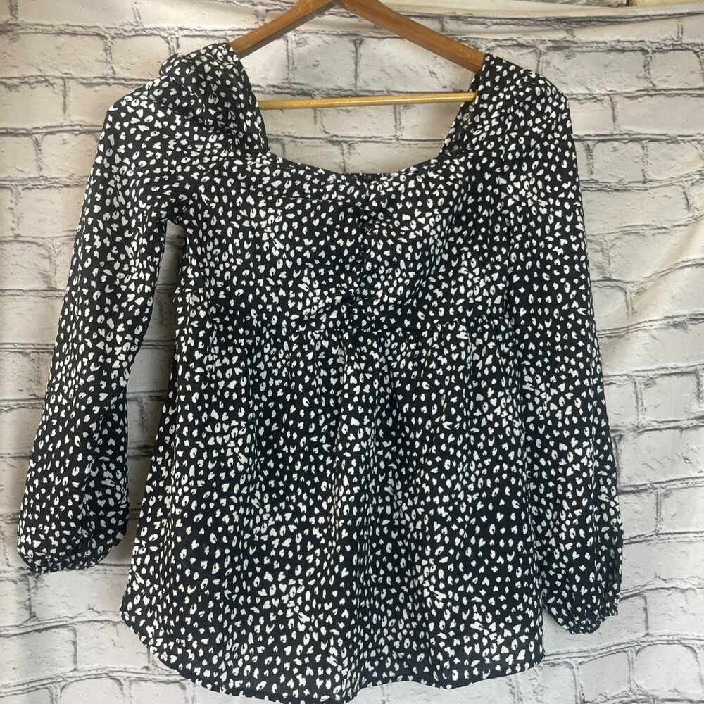MakeMeChic NWT Pullover Top Womens Small S Long Sleeve Shirt Blouse Black Animal